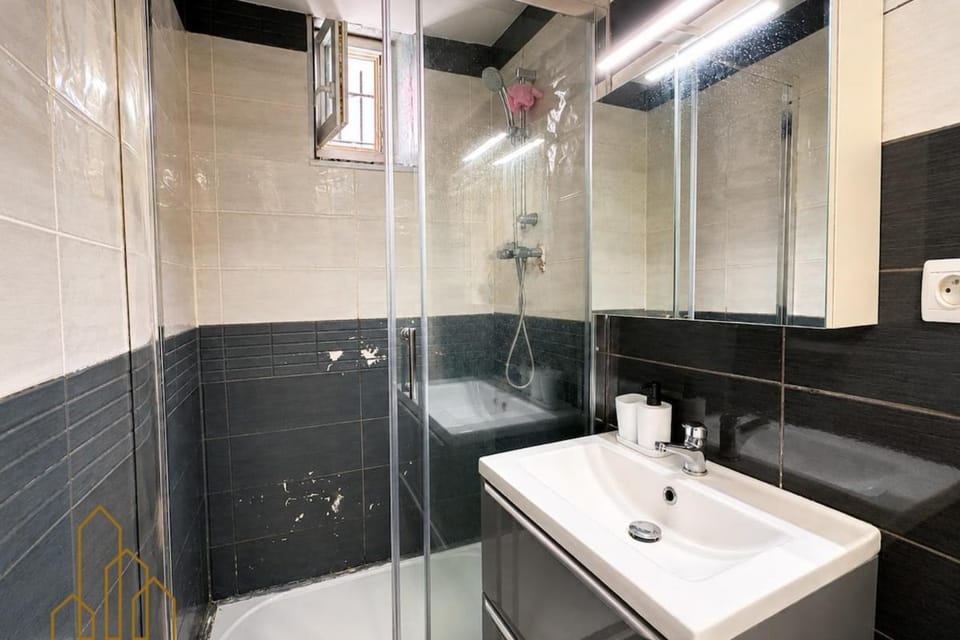 Le Charrondière II - Parking gratuit, proche gare Apartment in Auvergne-Rhône-Alpes