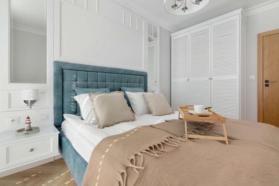 Bed, Photo of the whole room, Bedroom, towels, wardrobe