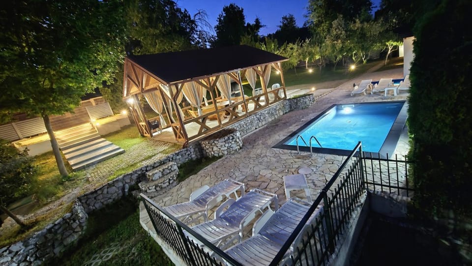 Pool view, Swimming pool