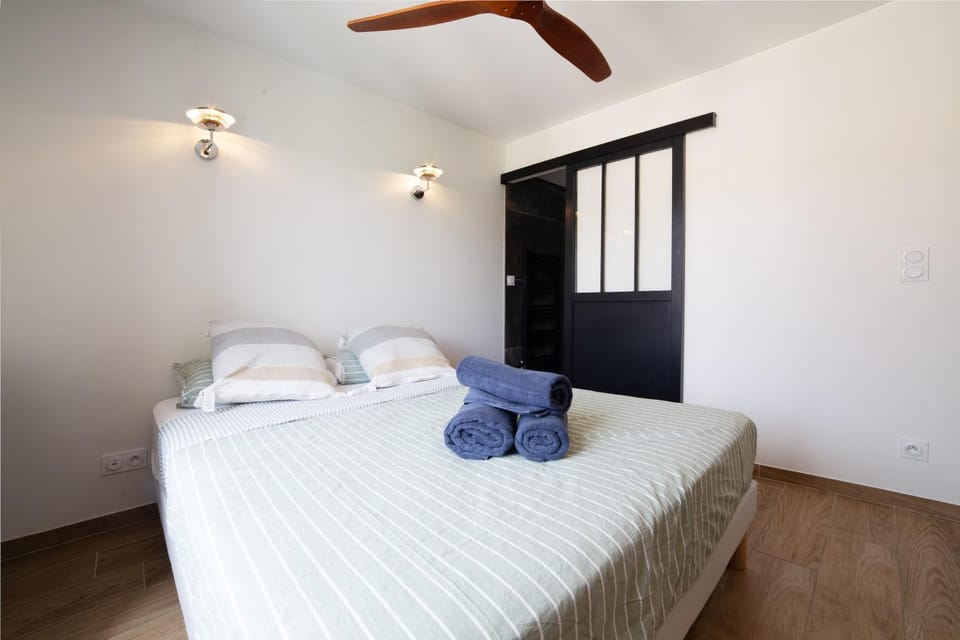 Les Deux Suites Apartment in Valence