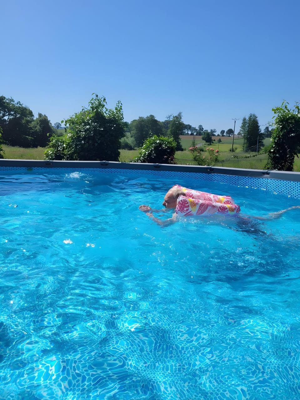 Property building, Swimming pool