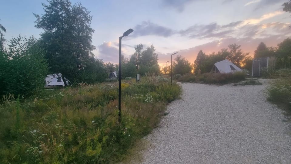Sambodhi Village Retreat - Glamping, Yoga & Meditation, Luxury tent in Romania