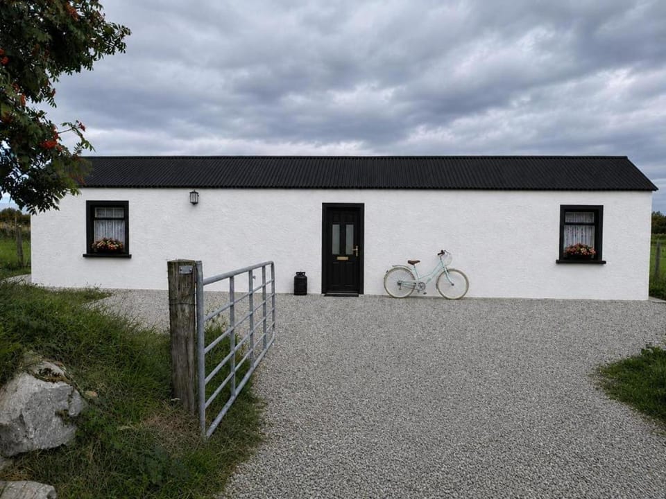 Property building, Day, Cycling