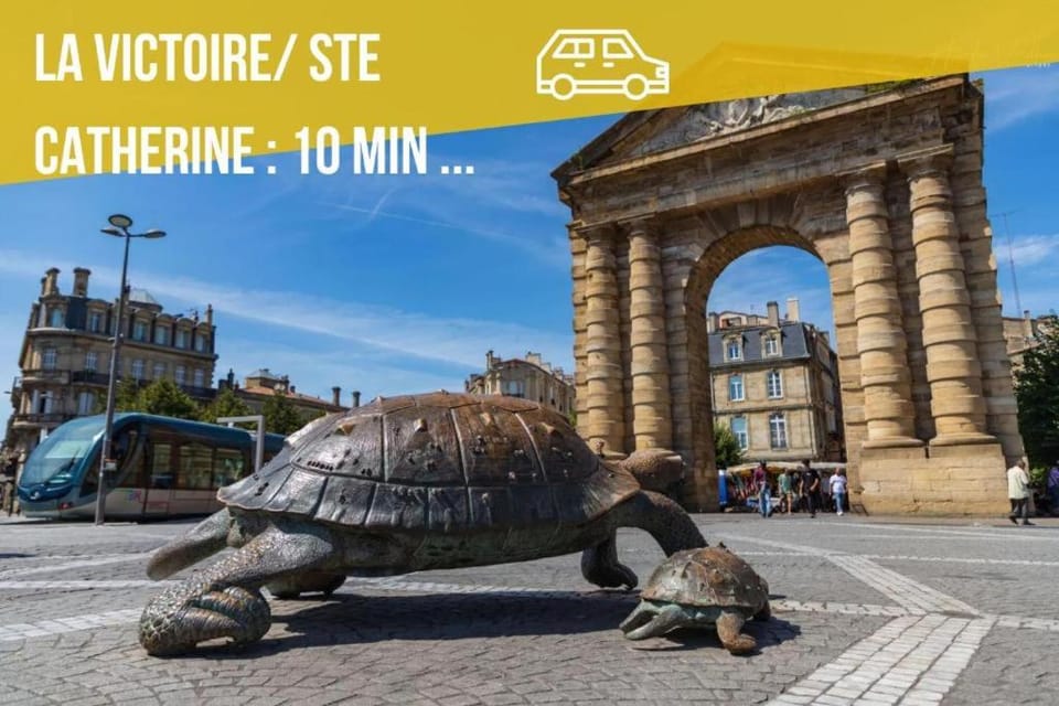 Duplex Cosy Jungle 50m2 2 salles d'eau parking à proximité Netflix proche Bordeaux 5 min gare Apartment in Nouvelle-Aquitaine