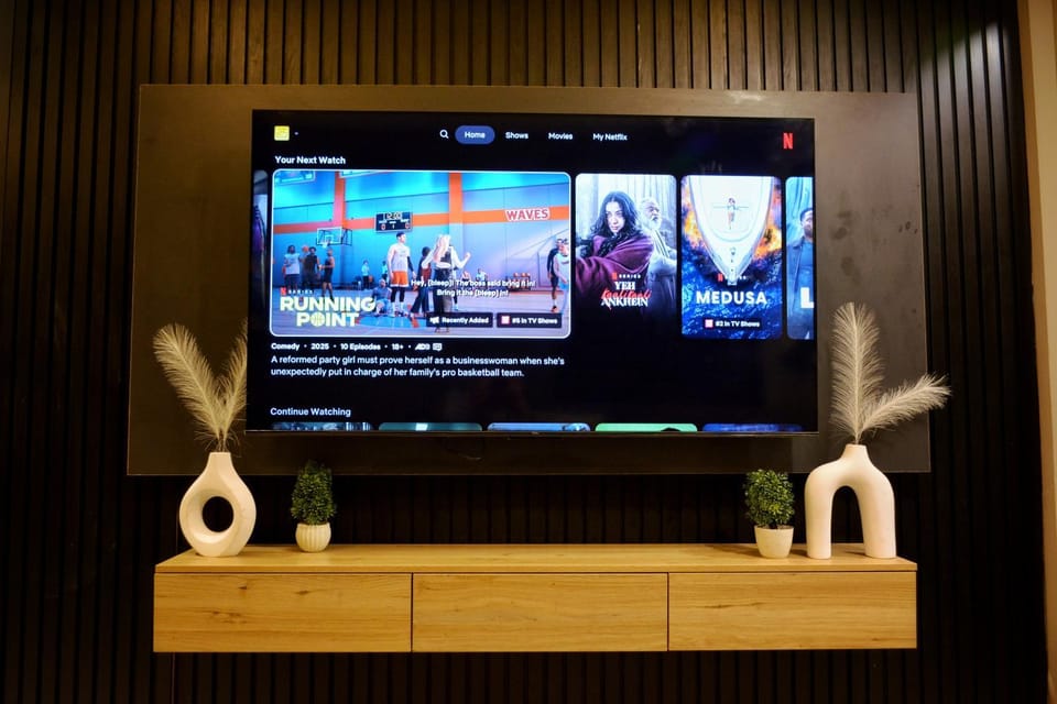 Communal lounge/ TV room, TV and multimedia, Evening entertainment