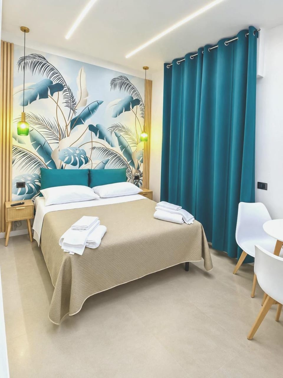 Bedroom, furniture, towels