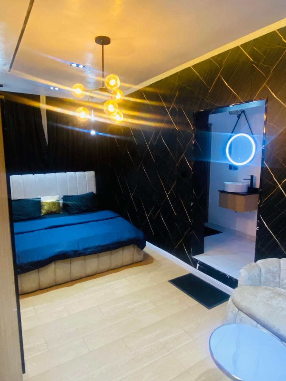 phoenix shortlet apartment Bed and Breakfast in Lagos