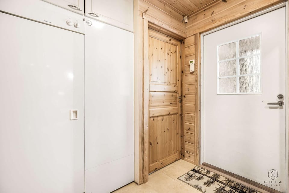 Snowtail Hideaway by Hilla Villas House in Lapland