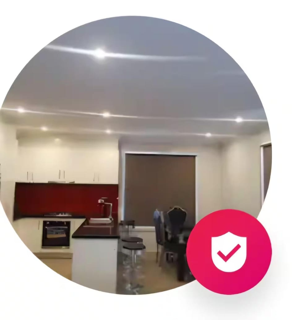 Spacious n comfortable modern family home near Train Station with free wifi u2 Apartment in Melbourne