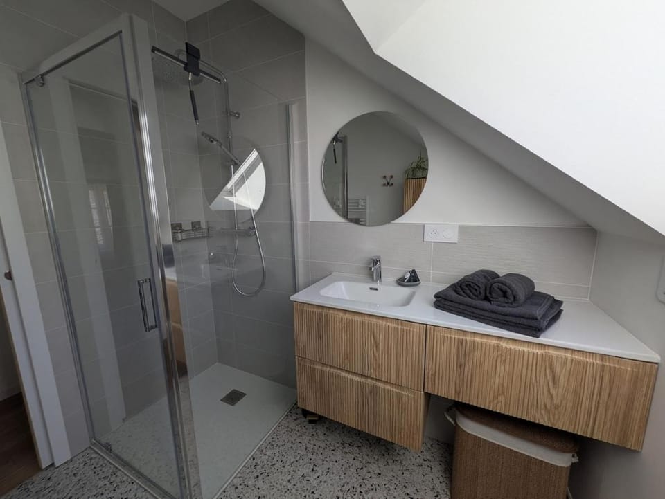 Shower, Bathroom