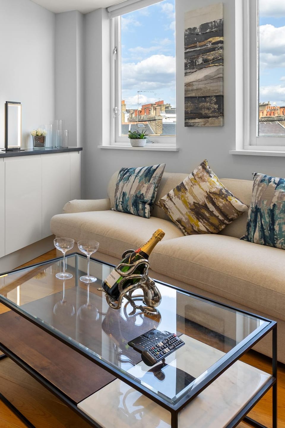 Living room, Seating area