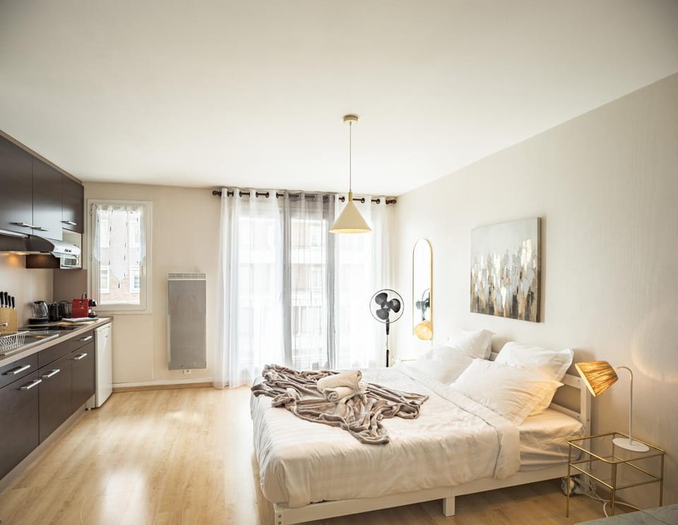 Bed, Bedroom