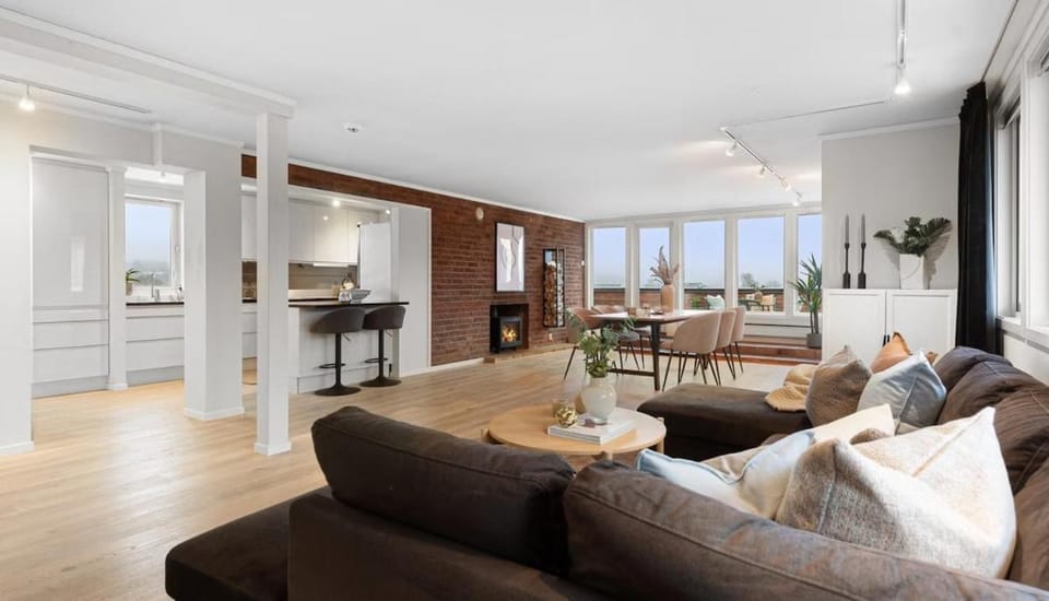 Bright and spacious, close to the city center and train Apartment in Viken, Norway