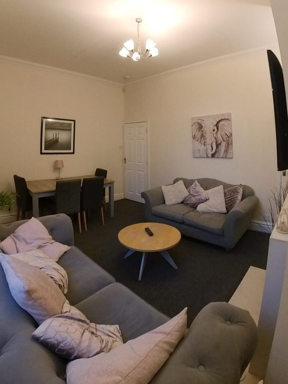Living room, Seating area