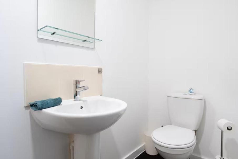 Bluebird Suites Manchester Suite 10 Apartment in Stretford