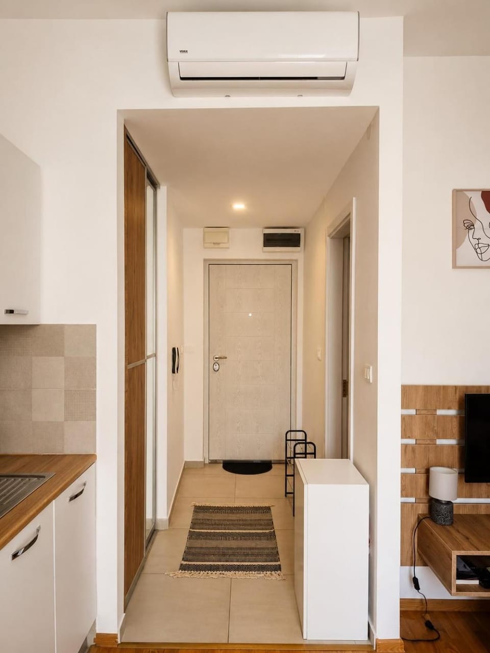 Elegant Coastal Studio with Pool & Private Parking Apartment in Kotor Municipality