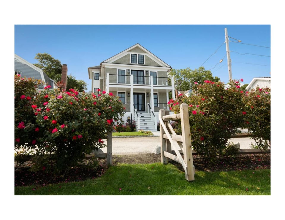Quincy Bayside Beach View Min 31days 4BD4BR House in Quincy