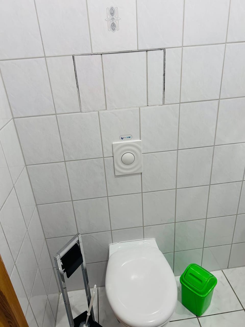 Bathroom, Living room