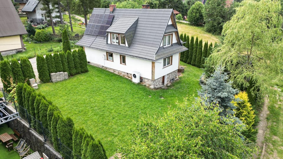 Property building, Garden, Garden view