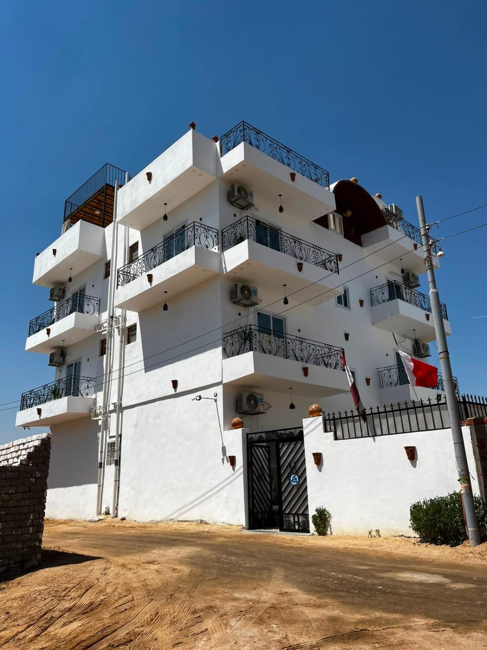 Property building, Day