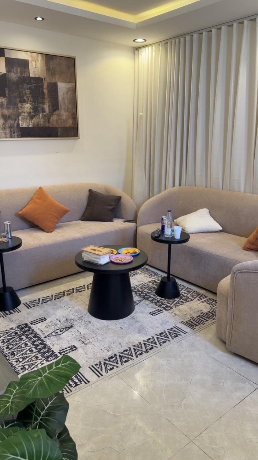 غرفه وصاله راقيه بسطح خاص Apartment in Riyadh