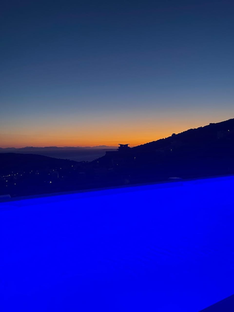 Night, Pool view