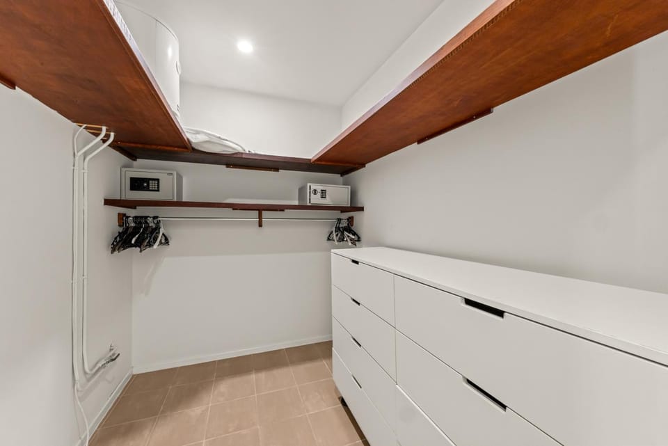 Bedroom, wardrobe