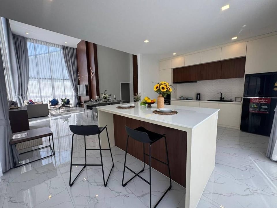 3BR Private Pool Villa in Pattaya 6 Guests Villa in Pattaya City