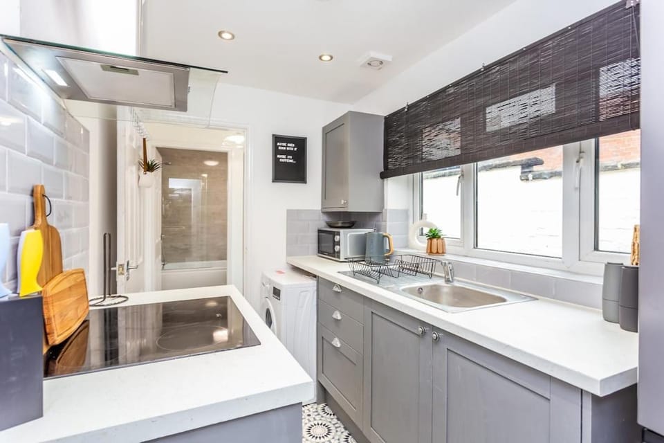 Two Bedroom Family Apartment Near Town Centre Chic Stay House in Darlington