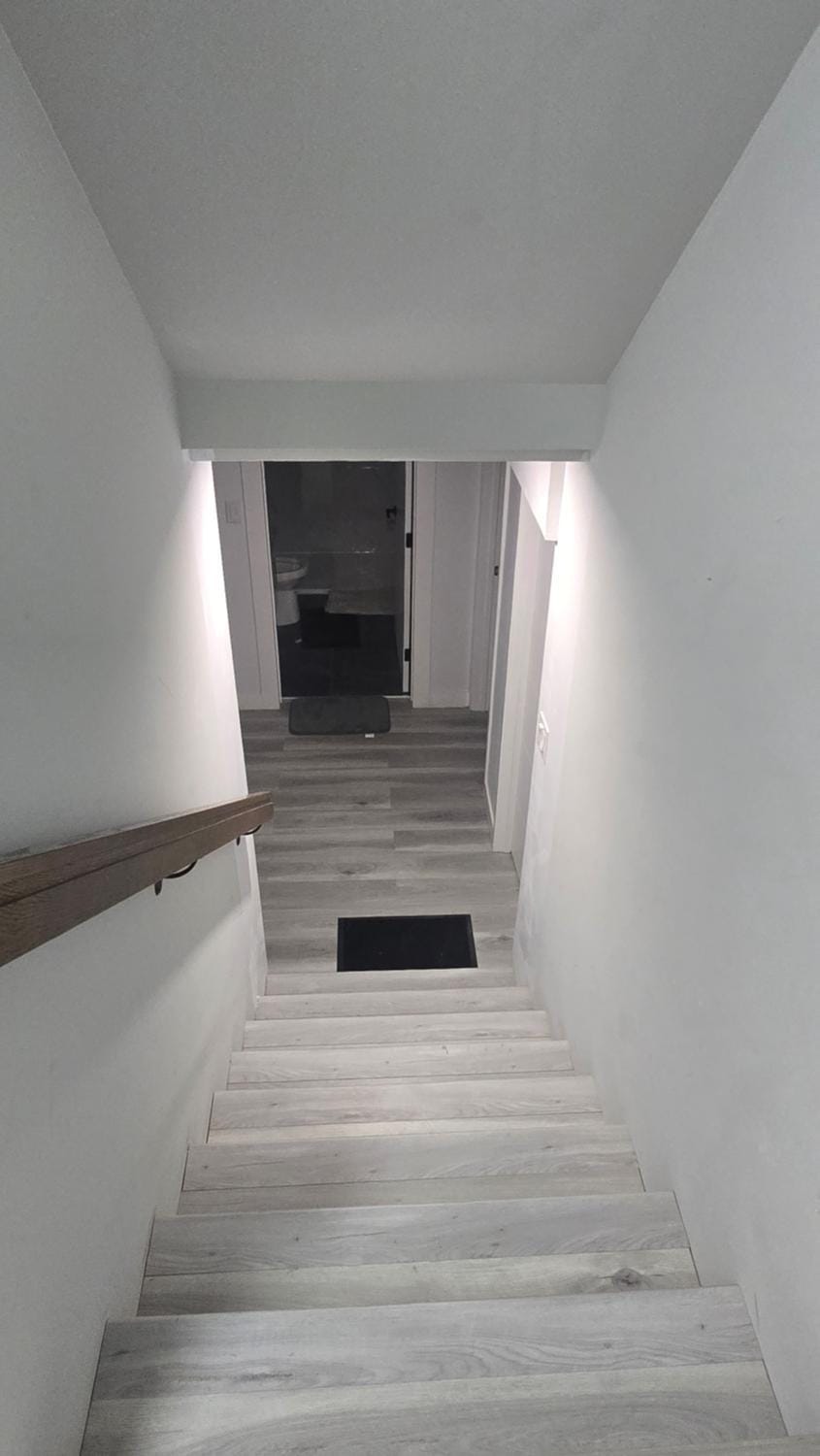 Well furnished two bedroom home Apartment in Winnipeg