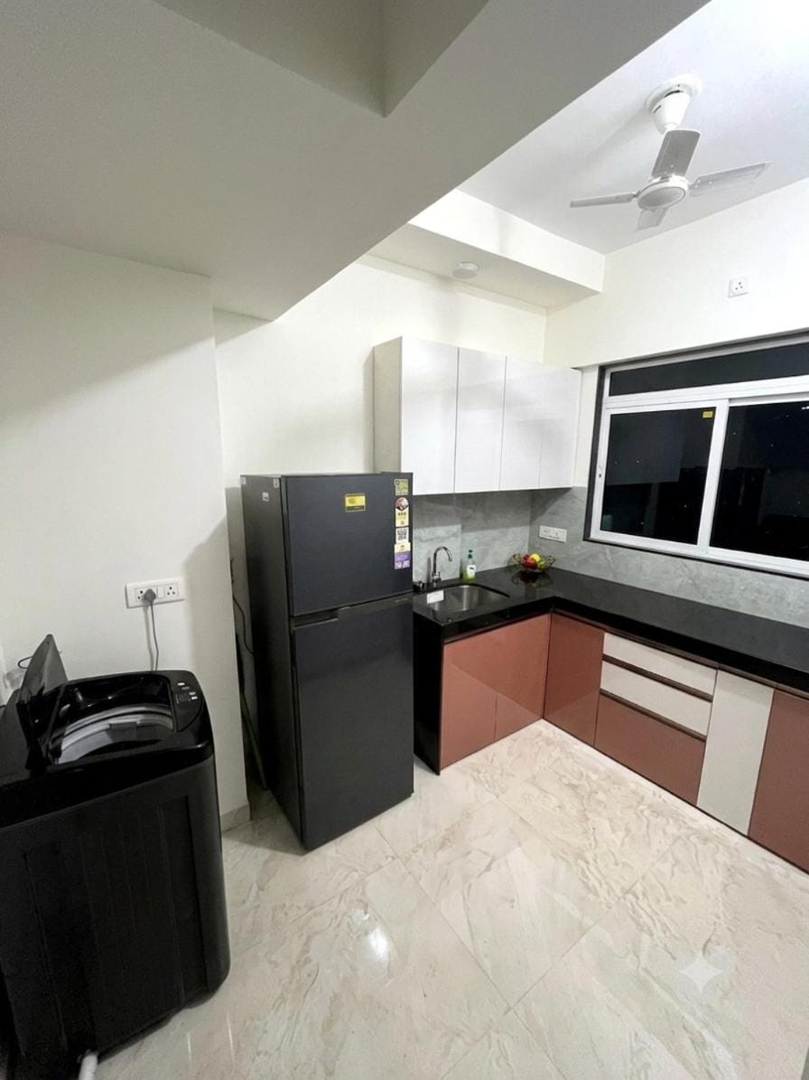 Bandra Skyline Luxe Private Room with City View Vacation rental in Mumbai