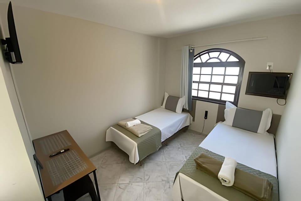 Pousada próximo ao Álvaro Alvim Bed and Breakfast in Campos
