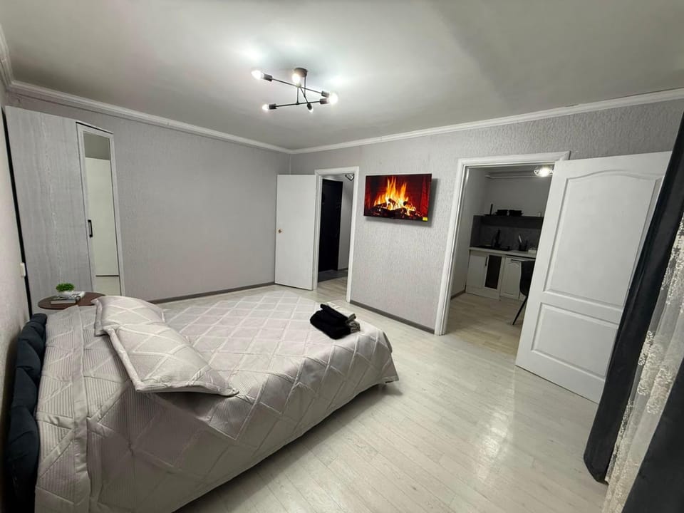 Чистая, уютная 1-комнатная квартира в районе вокзала Apartment in Kazakhstan
