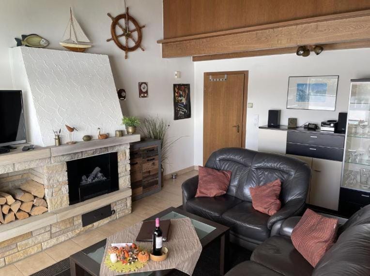 Malerische-Auszeit-direkt-am-See House in Butjadingen
