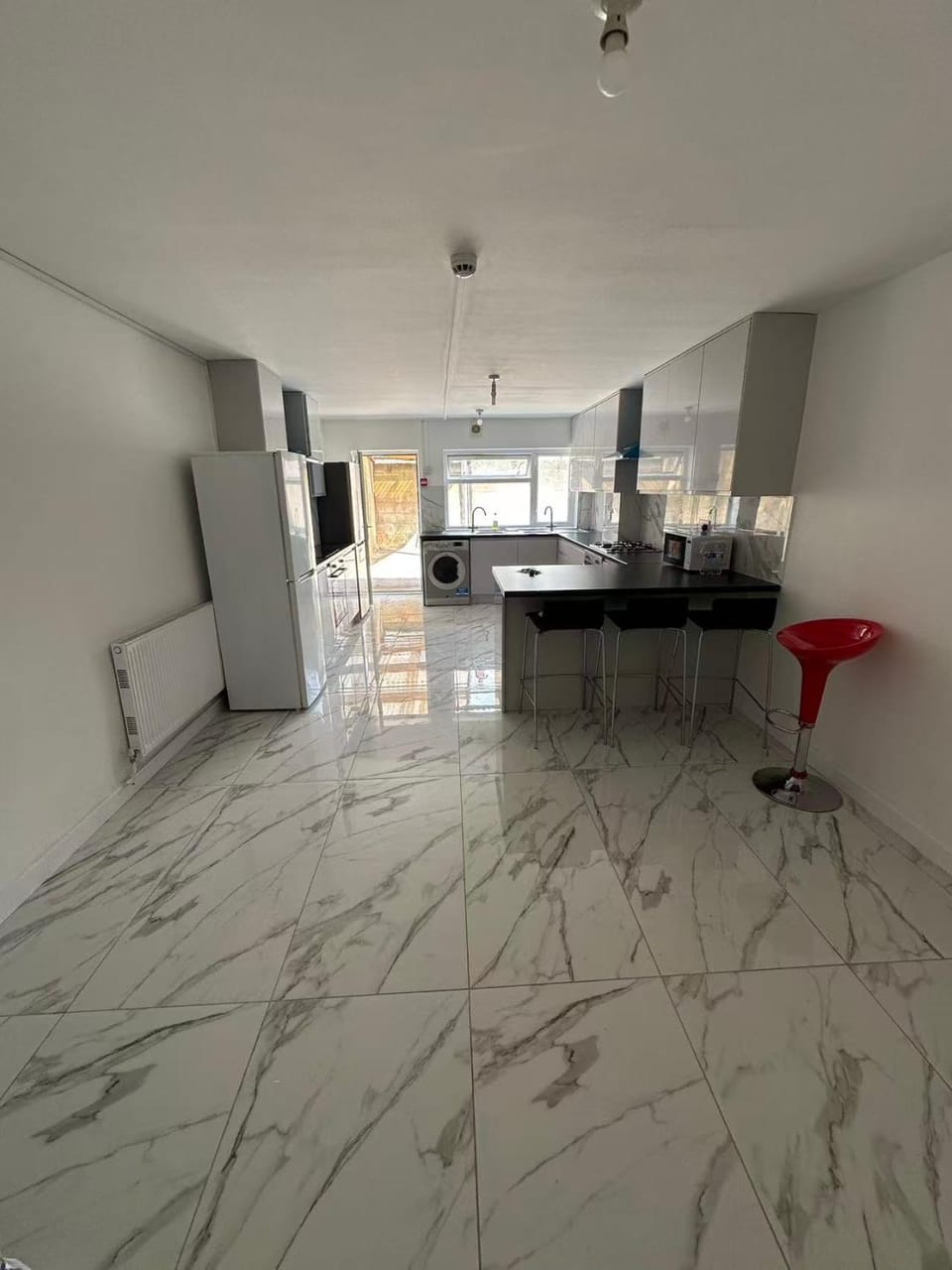 Cardiff inner city centre Cosy Flat with Mifi Vacation rental in Cardiff