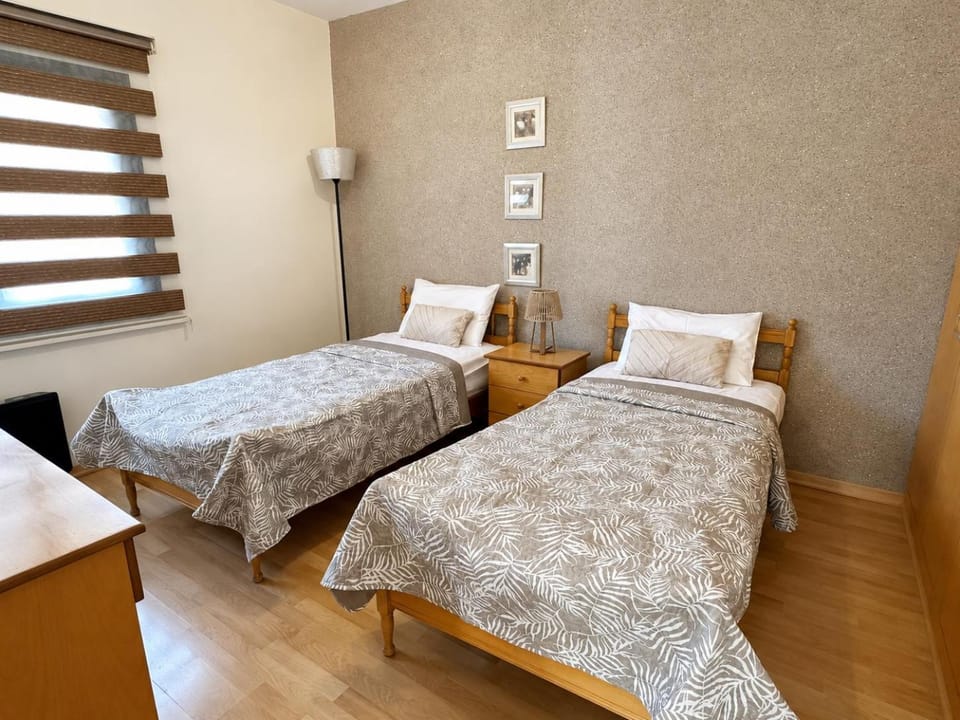 Kings Gates Spacious 2-Bedroom apartment near Beach Apartment in Paphos