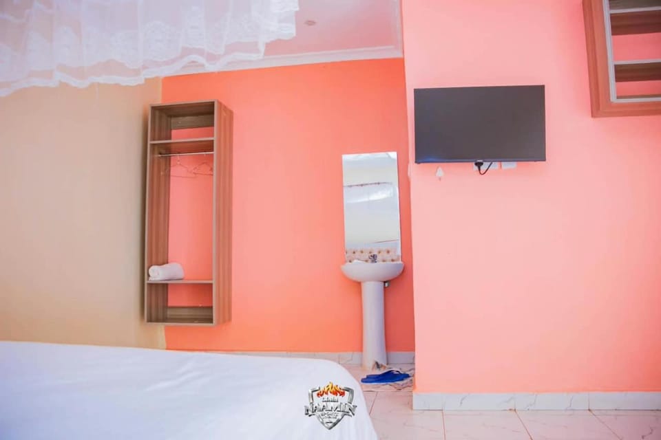 Naamin GUEST HOUSES &BNBS Bed and Breakfast in Kenya