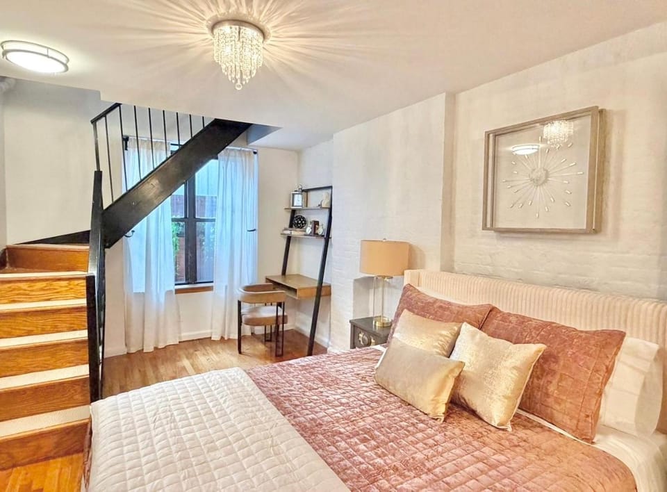 Stay Happy in NYC 2 Bedroom 2 Baths Apartment in East Village