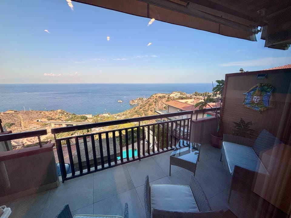 Natural landscape, View (from property/room), Balcony/Terrace