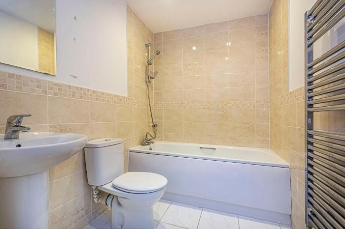 Room in a shared house in idyllic setting Apartment in Uxbridge
