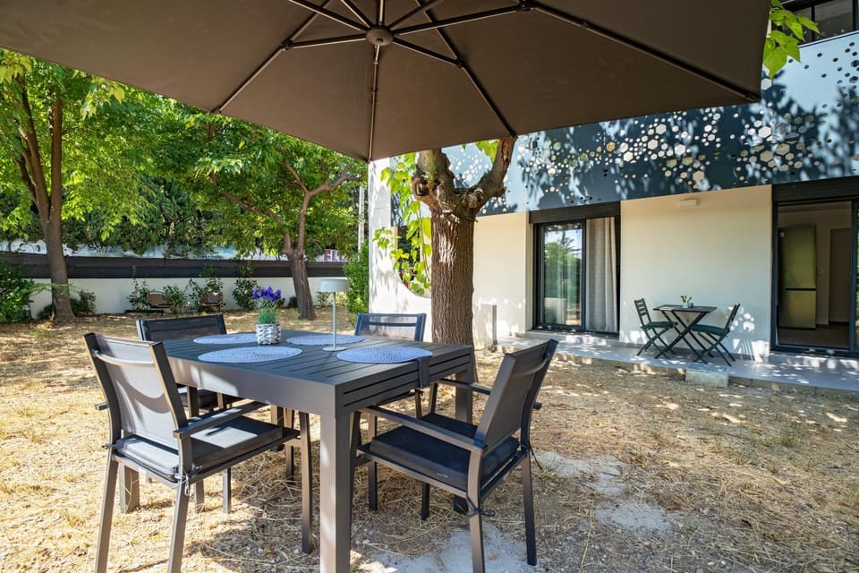 Natural landscape, Garden, Garden view, Meals