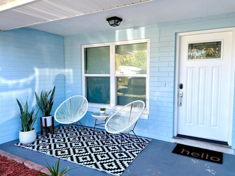 Cedar By The Sea - steps to the beachFlagler Ave House in New Smyrna Beach