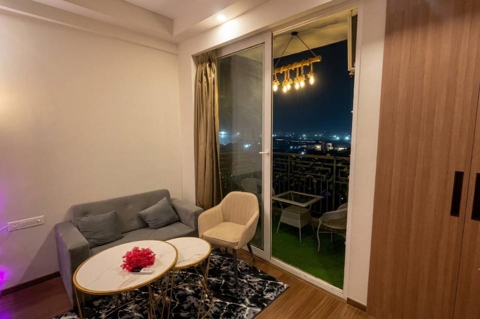 Apex Hub Studio Apartment Near Pari Chowk Alpha 2 Apartment in Uttar Pradesh
