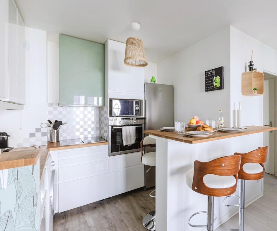 Eden, City Center, Private Parking, Station 1 min Apartment in Bussy-Saint-Georges
