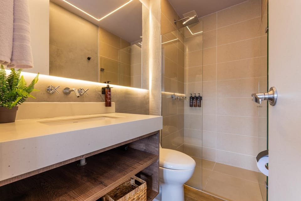 Shower, Toilet, Bathroom