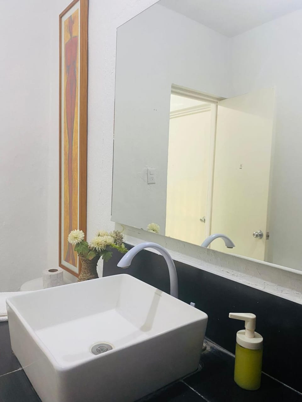 Bathroom, Decorative detail