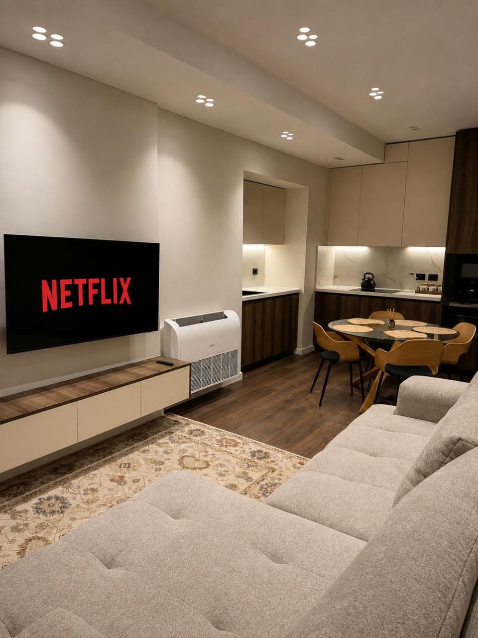 TV and multimedia, Living room, Evening entertainment