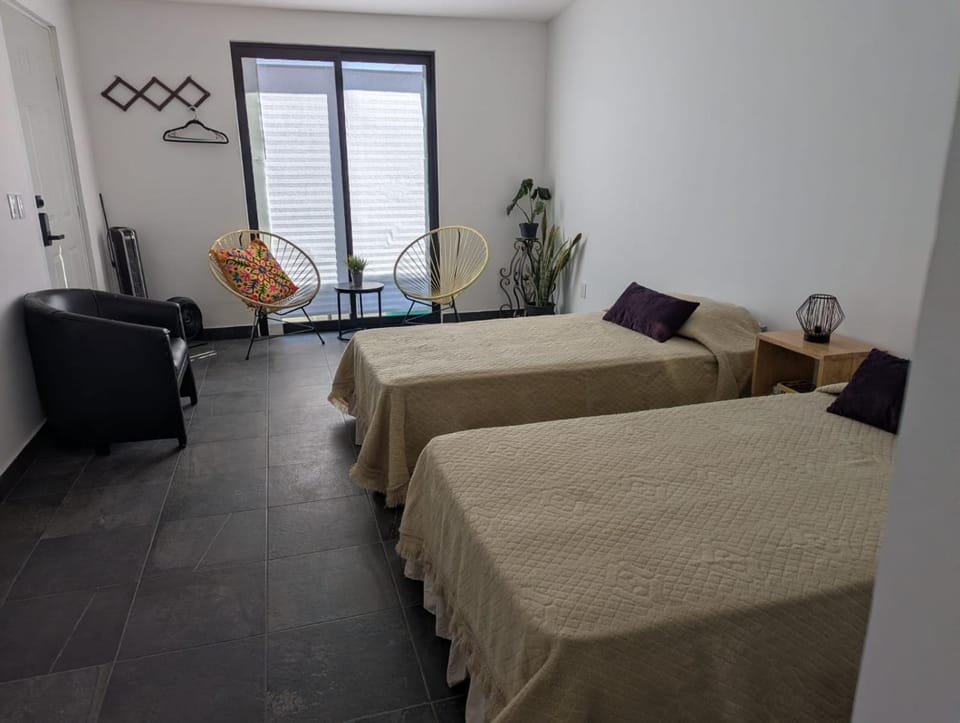 Suite 4 Personas Martinica Poliforum Apartment in Leon