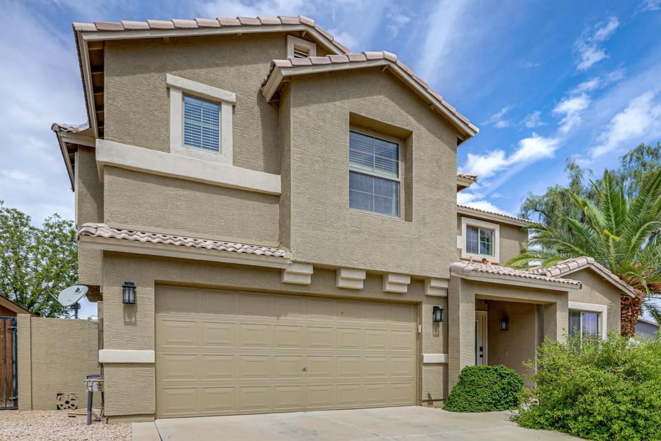 Golf View, Pool Access! Family Home in Queen Creek House in Queen Creek