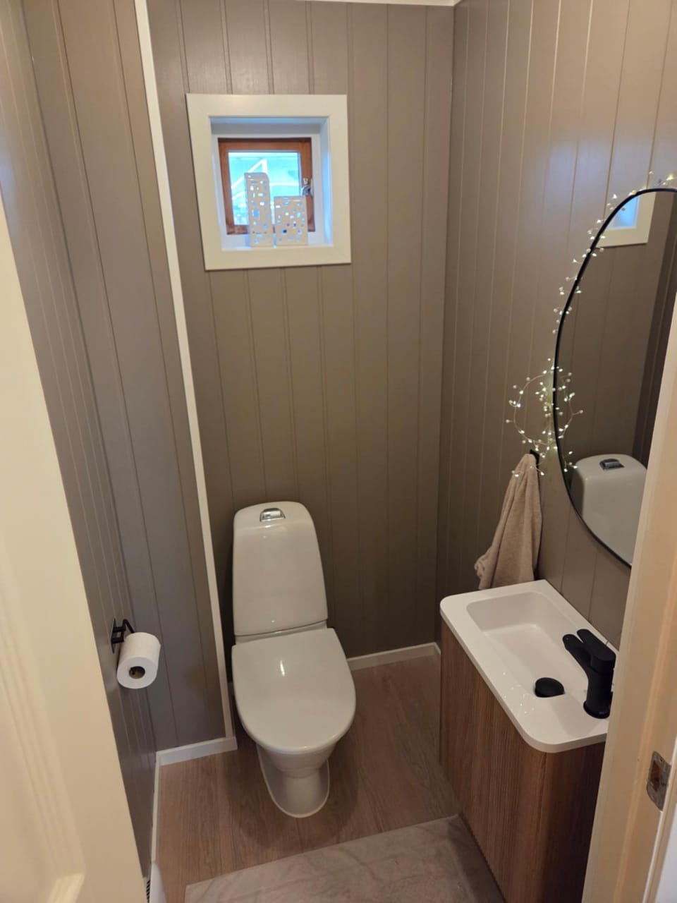 Cozy apartment with bathroom, porch, garden, private entrance Apartment in Viken, Norway
